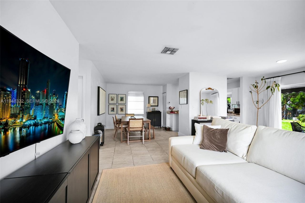 8780 SW 200th Ter, Cutler Bay, FL 33189 Photo