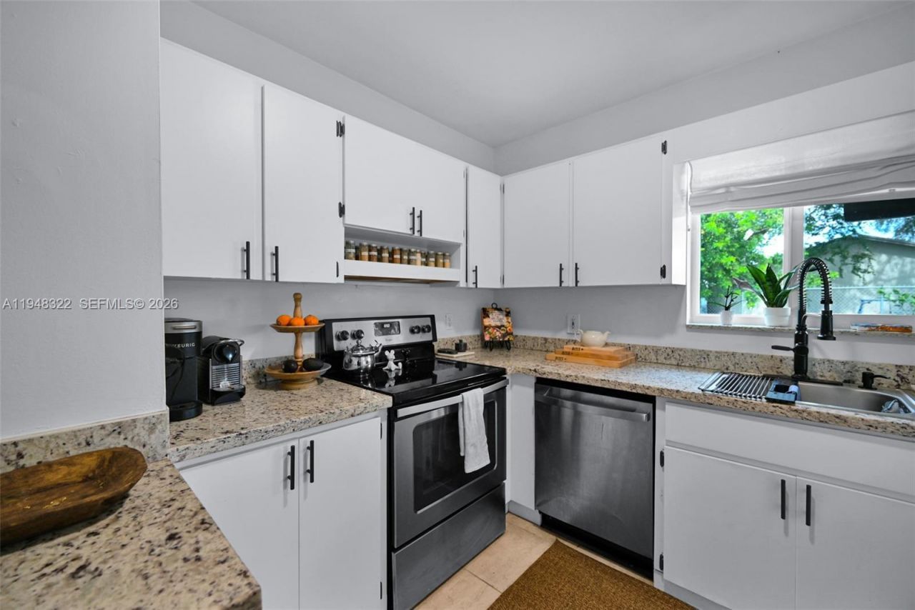 8780 SW 200th Ter, Cutler Bay, FL 33189 Photo