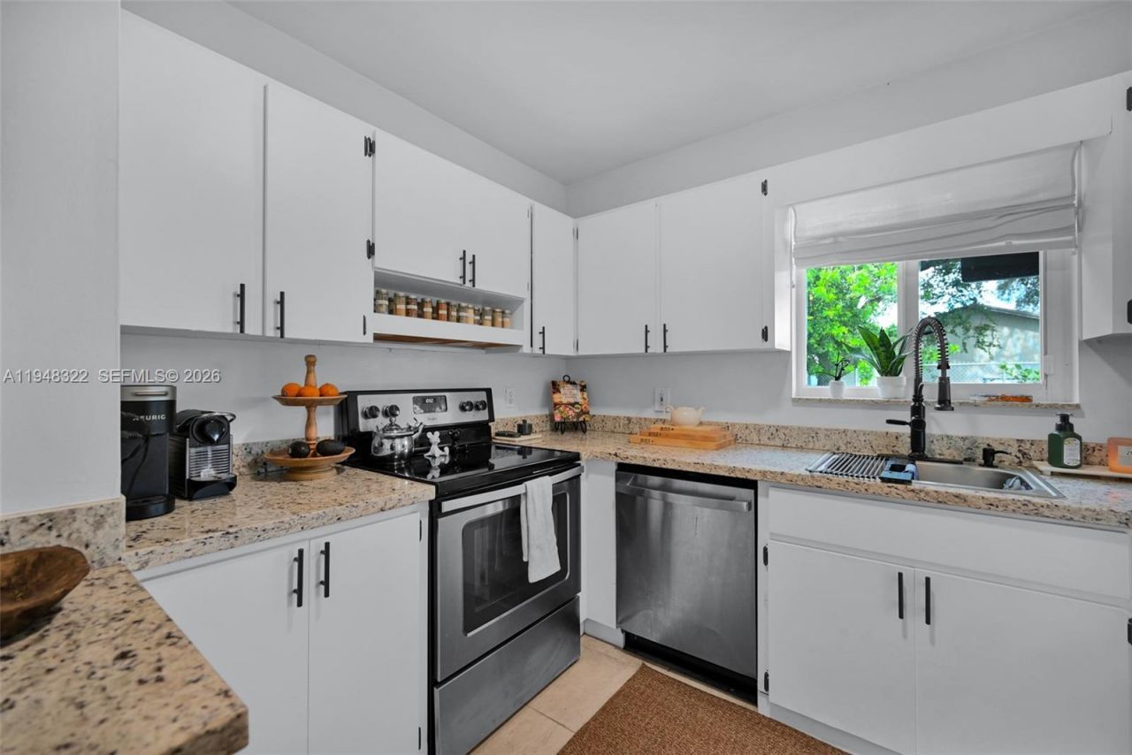 8780 SW 200th Ter, Cutler Bay, FL 33189 Photo