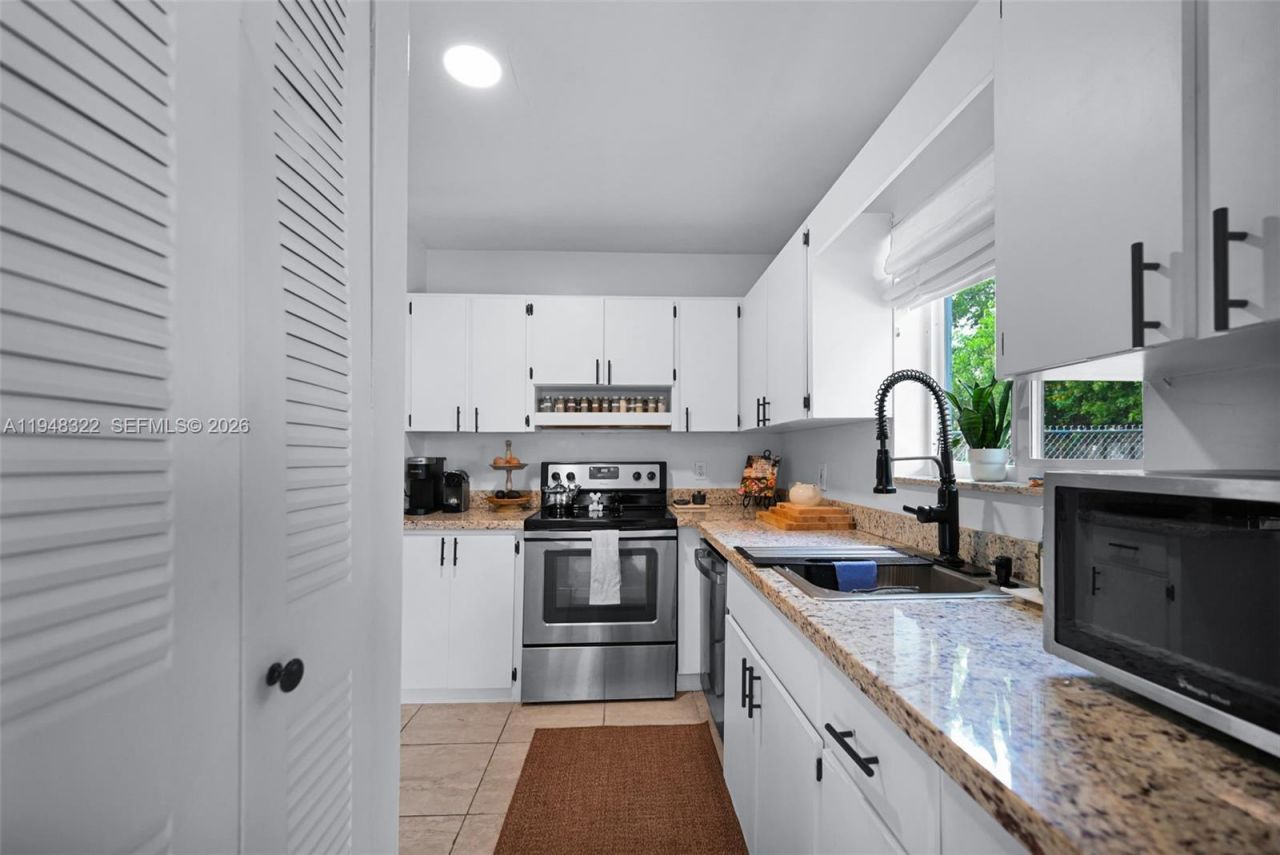 8780 SW 200th Ter, Cutler Bay, FL 33189 Photo