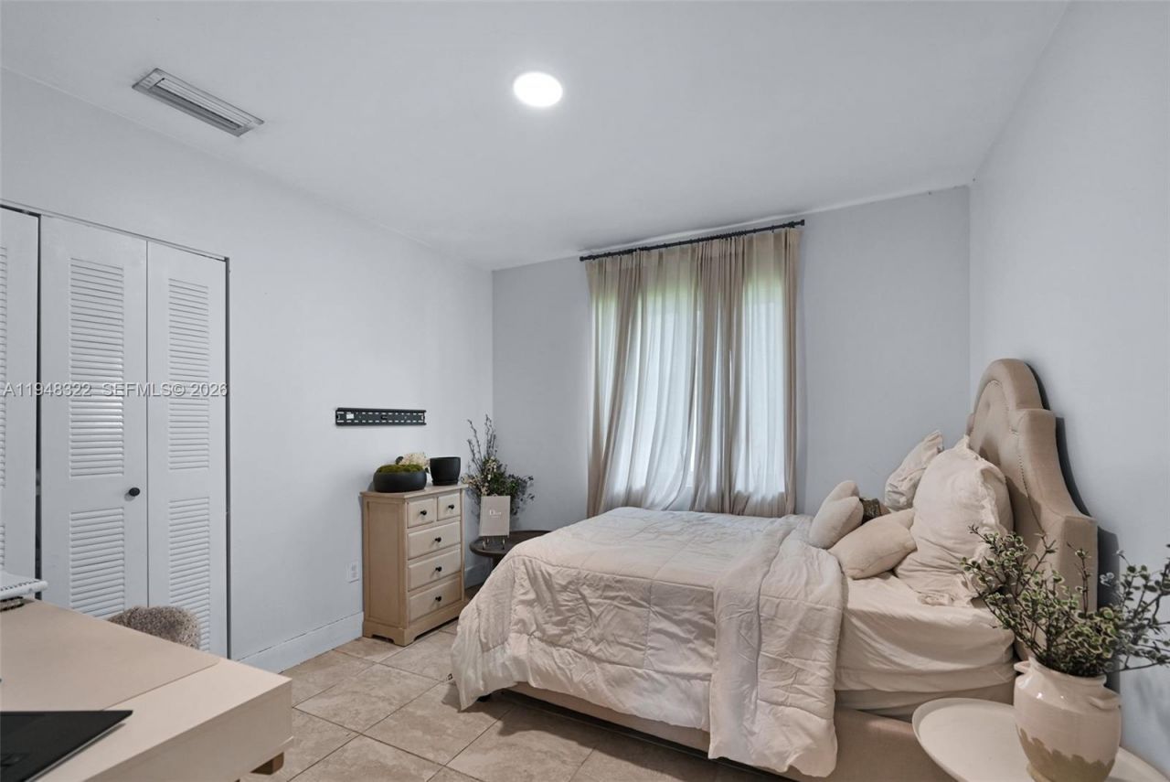 8780 SW 200th Ter, Cutler Bay, FL 33189 Photo