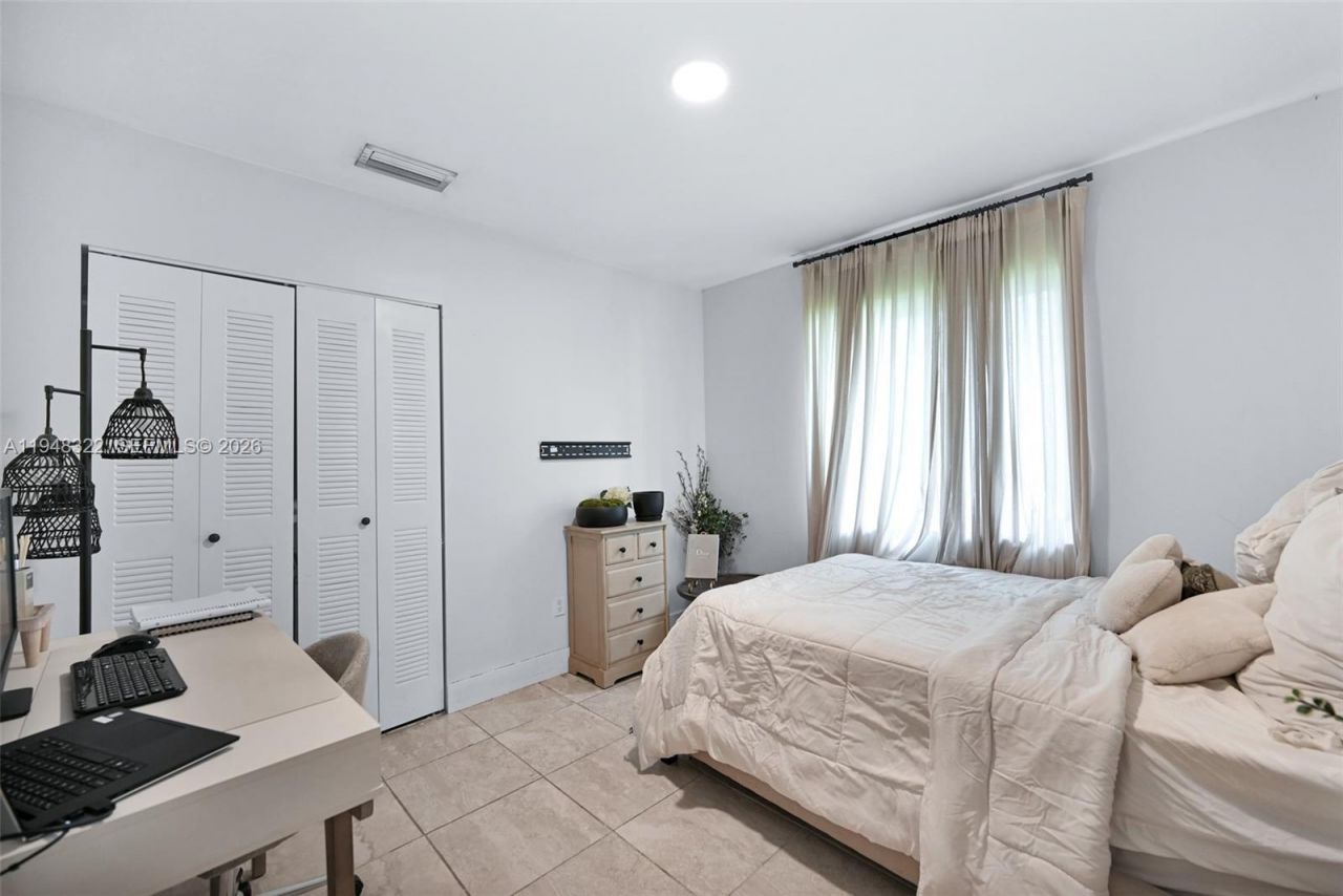 8780 SW 200th Ter, Cutler Bay, FL 33189 Photo