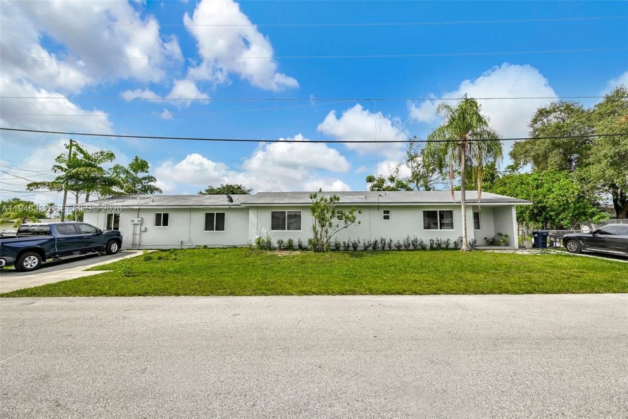 8780 SW 200th Ter, Cutler Bay, FL 33189 Photo