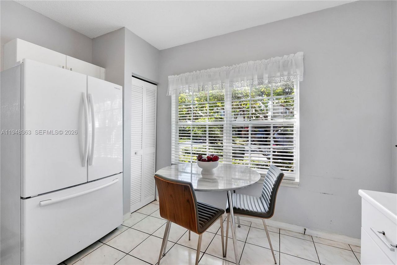 6004 Red Plum Ct, Tamarac, FL 33321 Photo