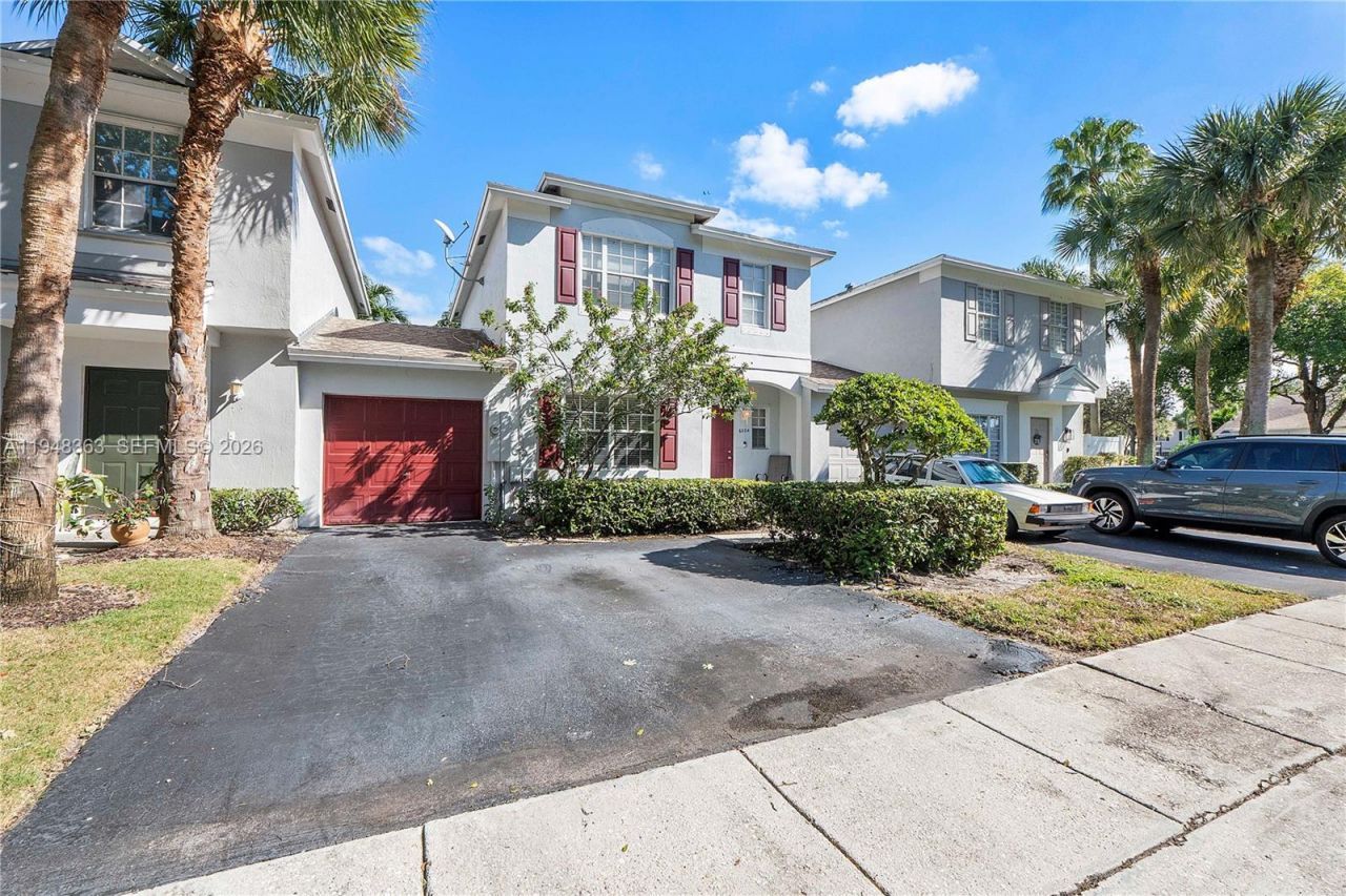 6004 Red Plum Ct, Tamarac, FL 33321 Photo