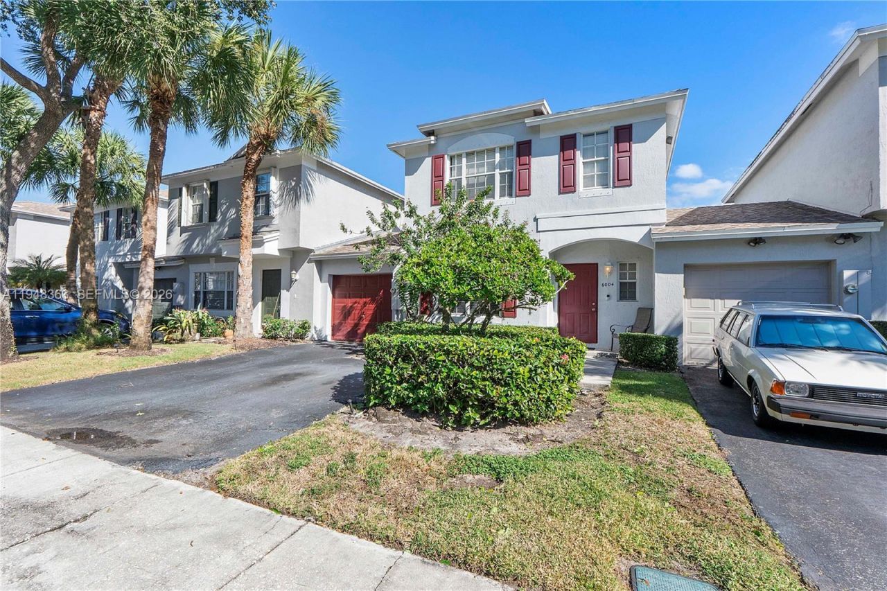 6004 Red Plum Ct, Tamarac, FL 33321 Photo