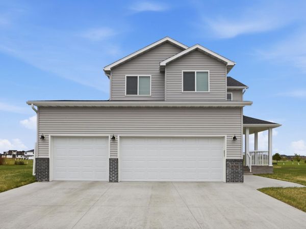 4766 34th Street S, Fargo, ND 58104