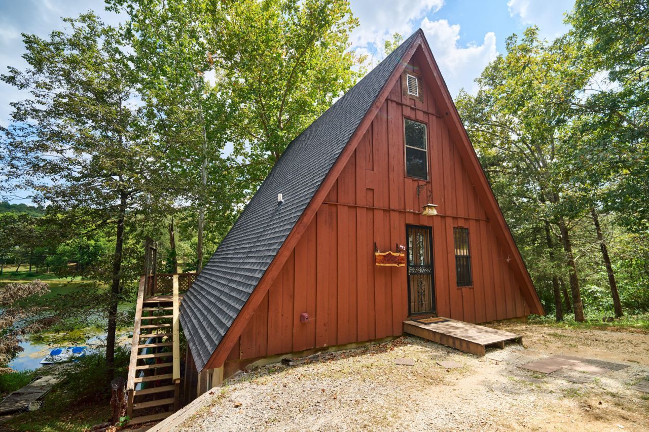 1 Kiwanie Circle Cove, Hardy, AR 72542 Main Photo