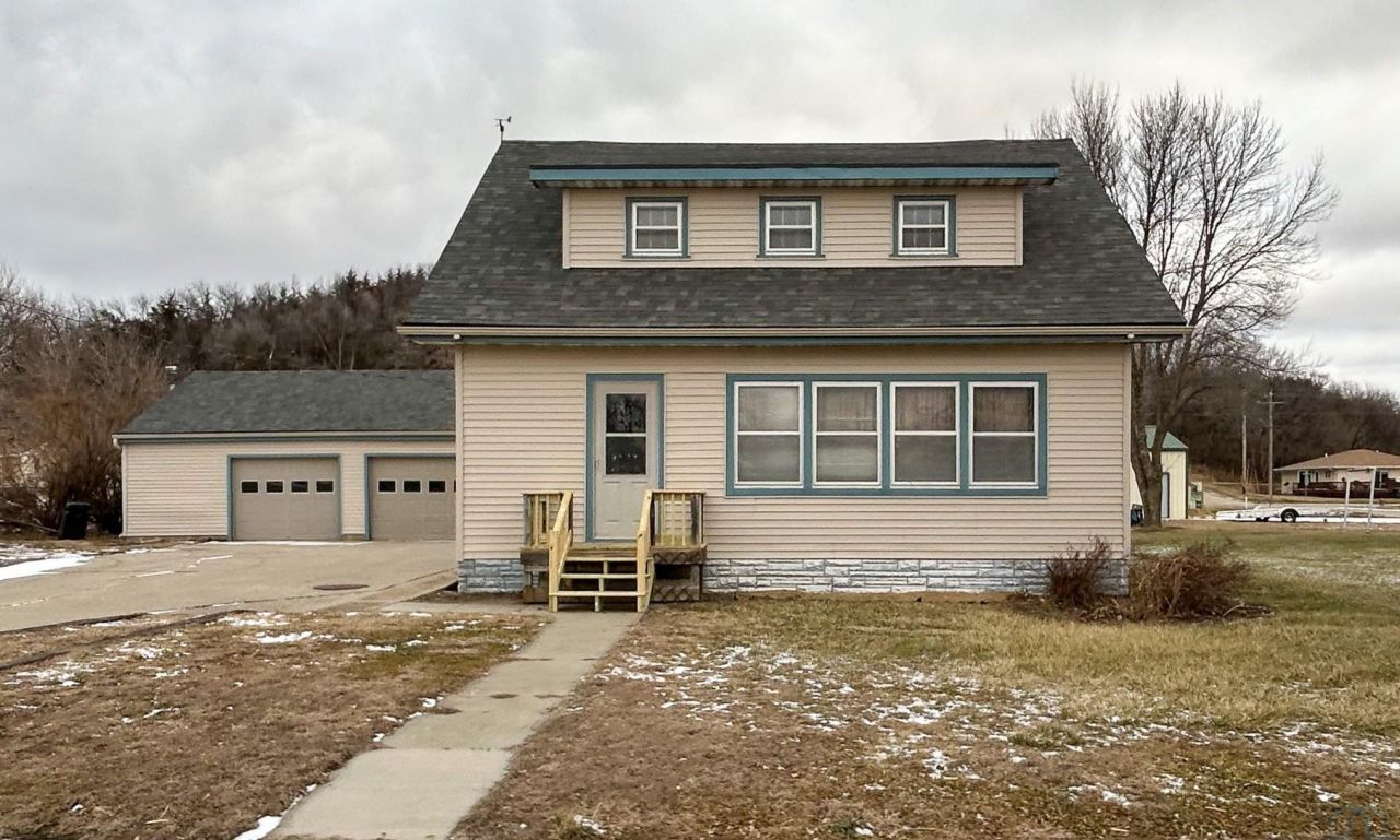 105 W Elk, Jackson, NE 68743 Main Photo