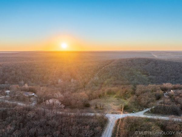 5 N 131 Road, Mounds, OK 74047