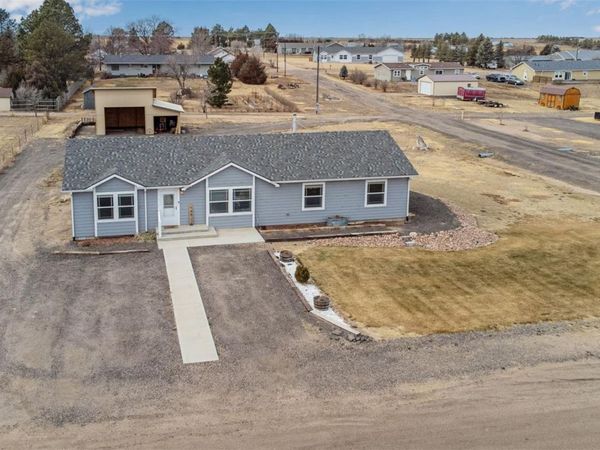945 Navajo Avenue , Flagler, CO 80815