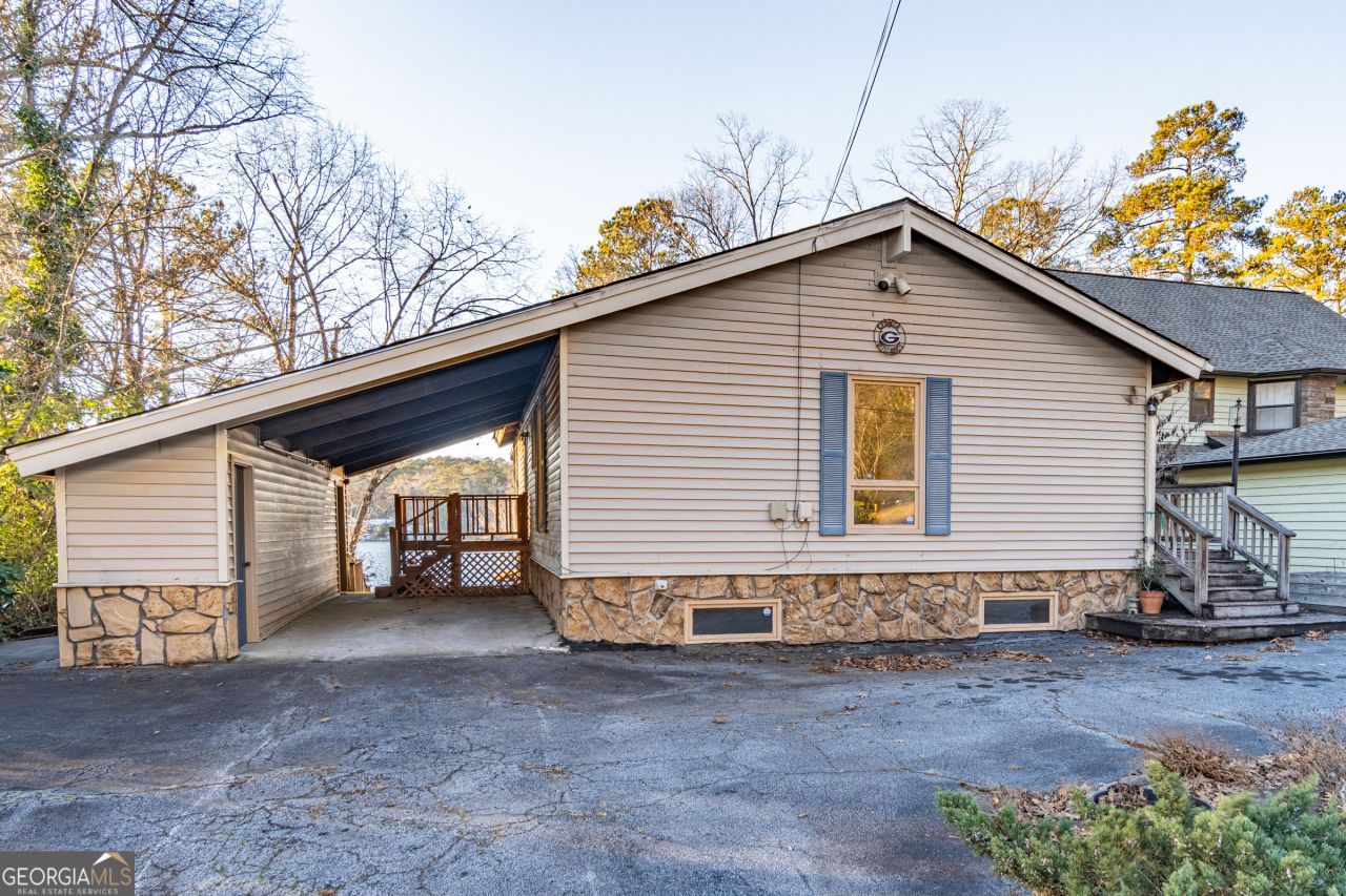 8704 Lake Drive, Snellville, GA 30039 Main Photo