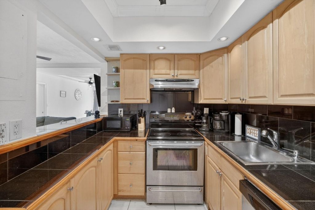 1967 S Ocean Boulevard, Unit 103, Pompano Beach, FL 33062 Photo