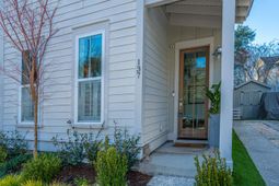 137 Bratton Circle photo 4