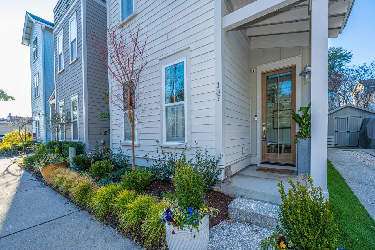 137 Bratton Circle Photo 5