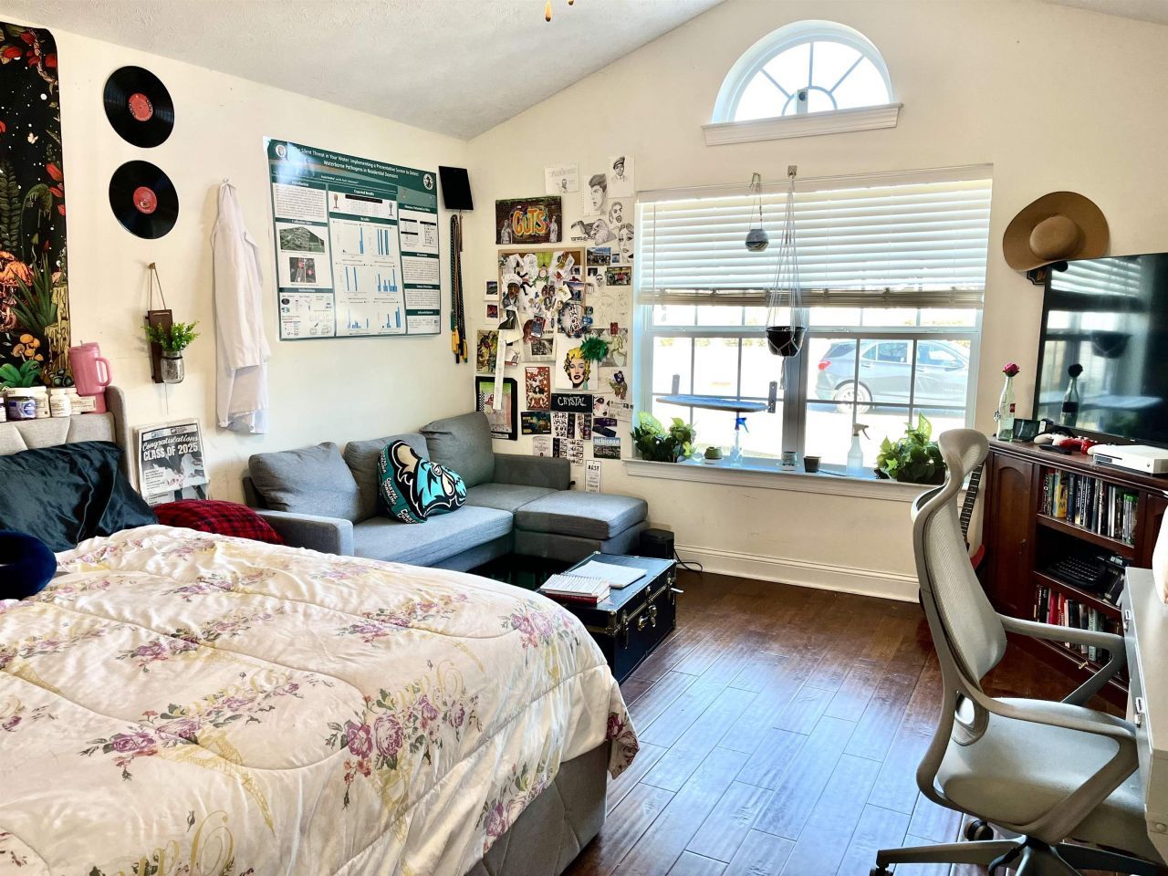 272 Camrose Way Photo 18