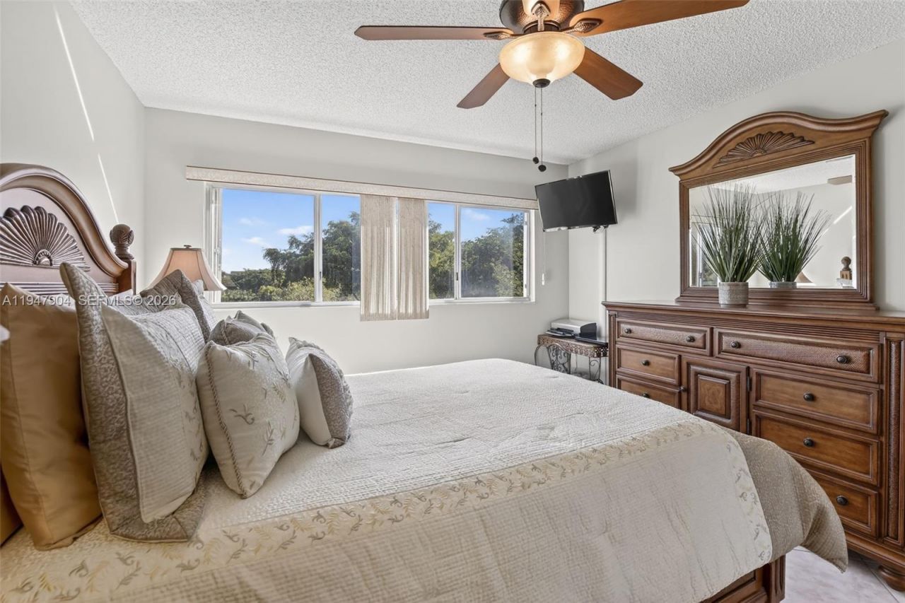 1651 SW 127th Ave, Unit A305, Pembroke Pines, FL 33027 Photo