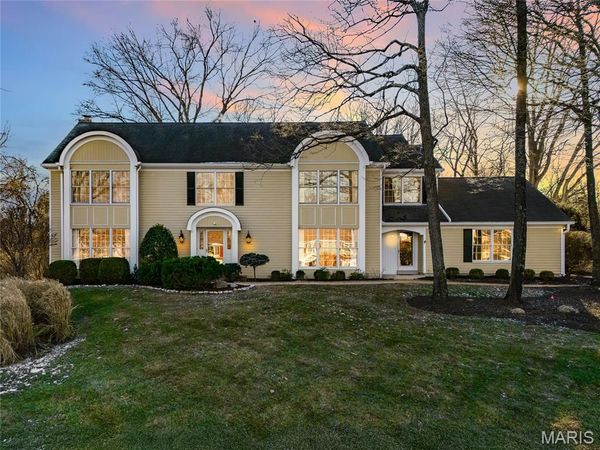 14110 Southmill Court, Town and Country, MO 63017