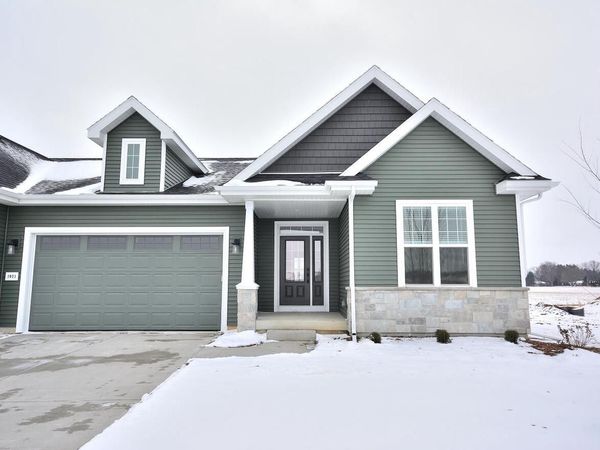 1021 Elderberry ROAD, Oconomowoc, WI 53066