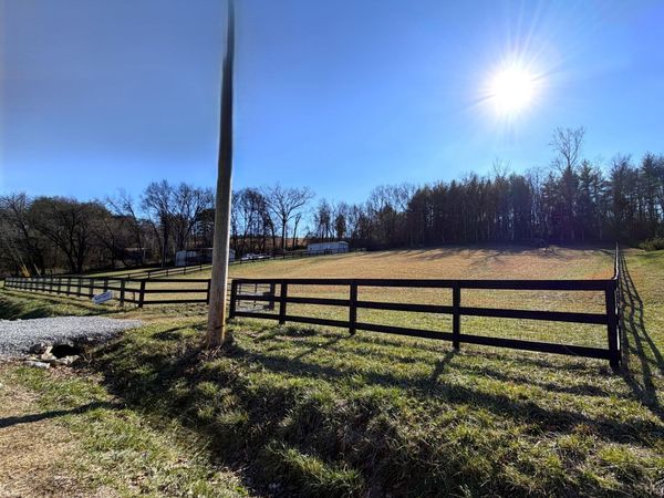 7035 Armory Road, Newport, TN 37821