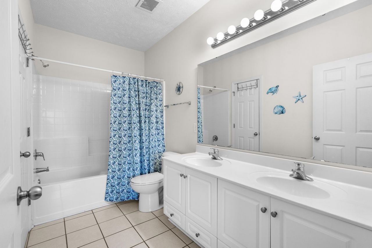 601 N Hillside Dr. Photo 16