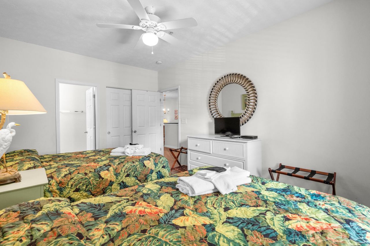 601 N Hillside Dr. Photo 20