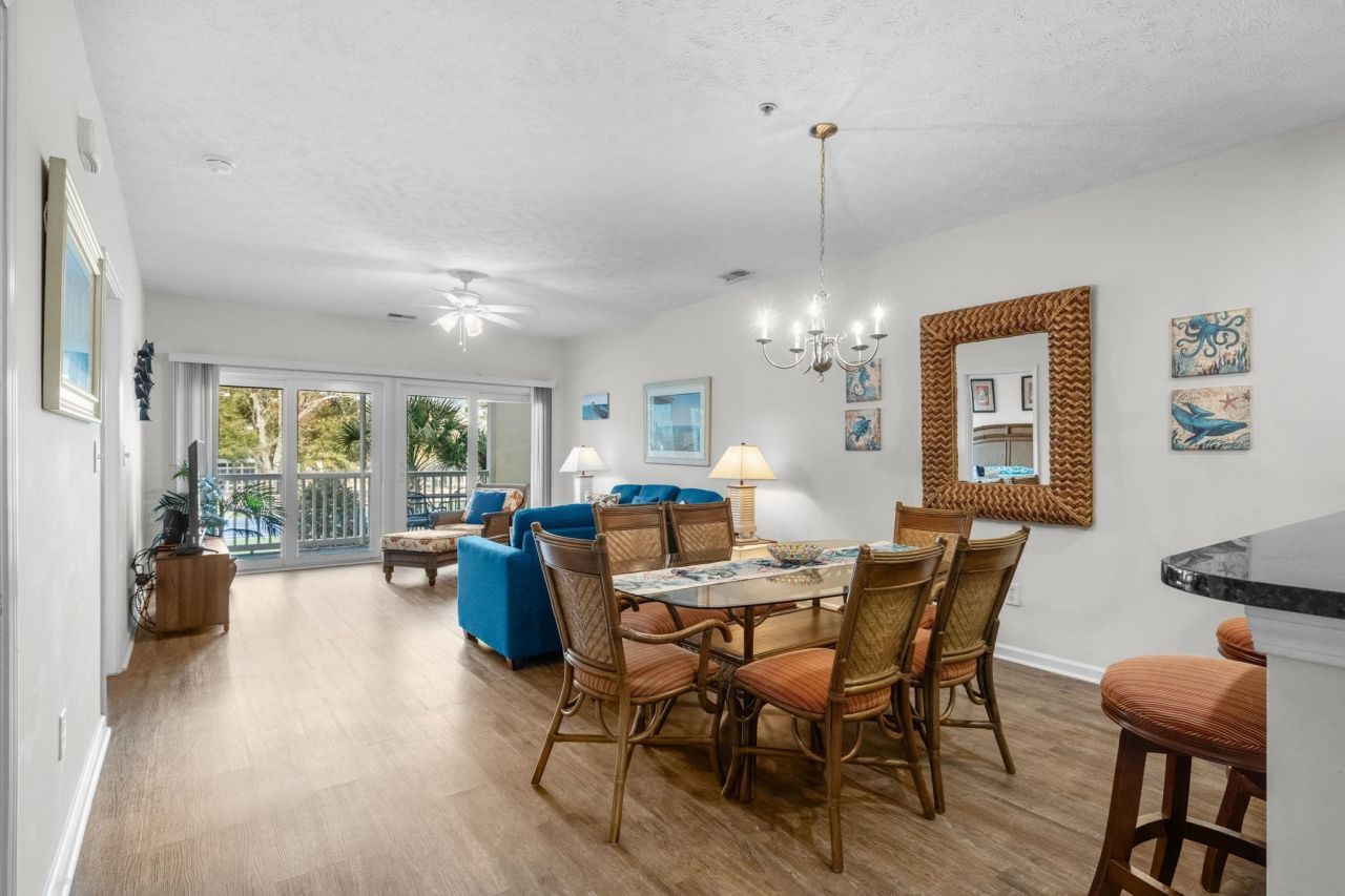 601 N Hillside Dr. Photo 45