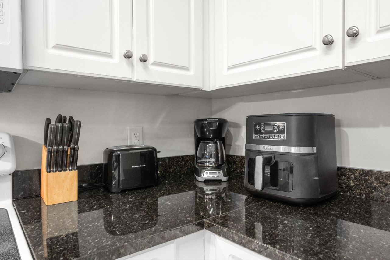 601 N Hillside Dr. Photo 50