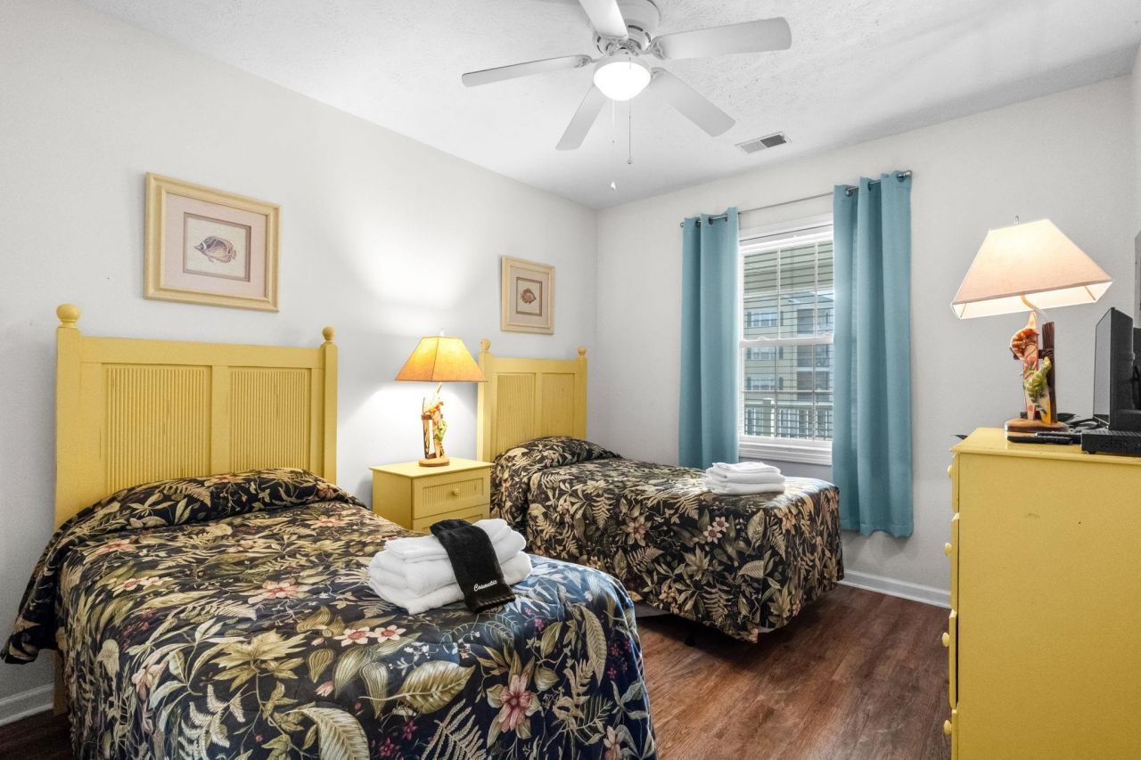 601 N Hillside Dr. Photo 63