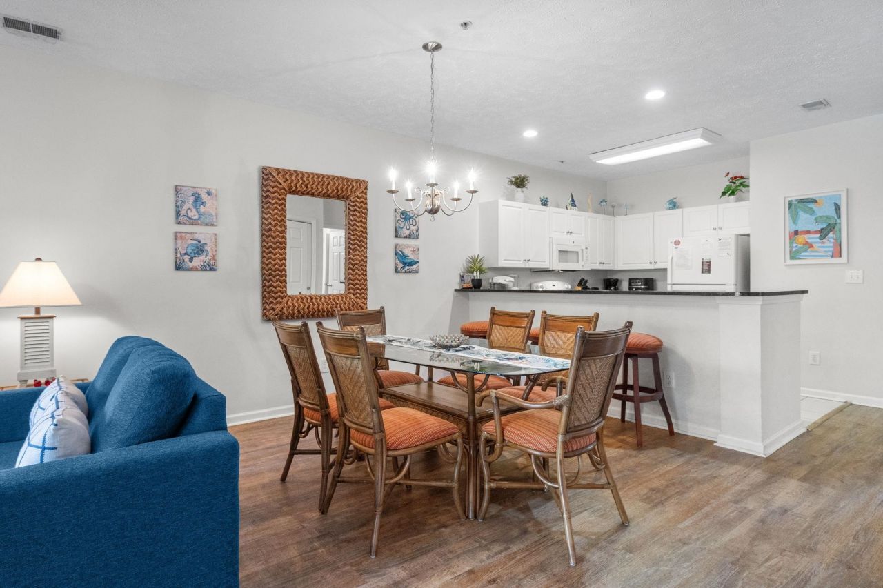 601 N Hillside Dr. Photo 77