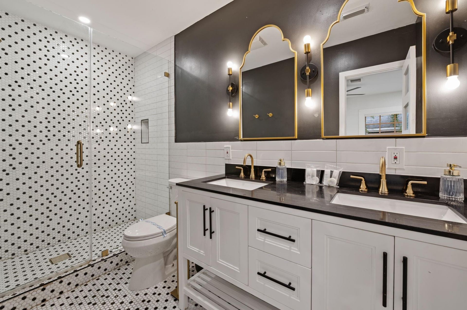 739 NE 17th Road, Fort Lauderdale, FL 33304 Photo