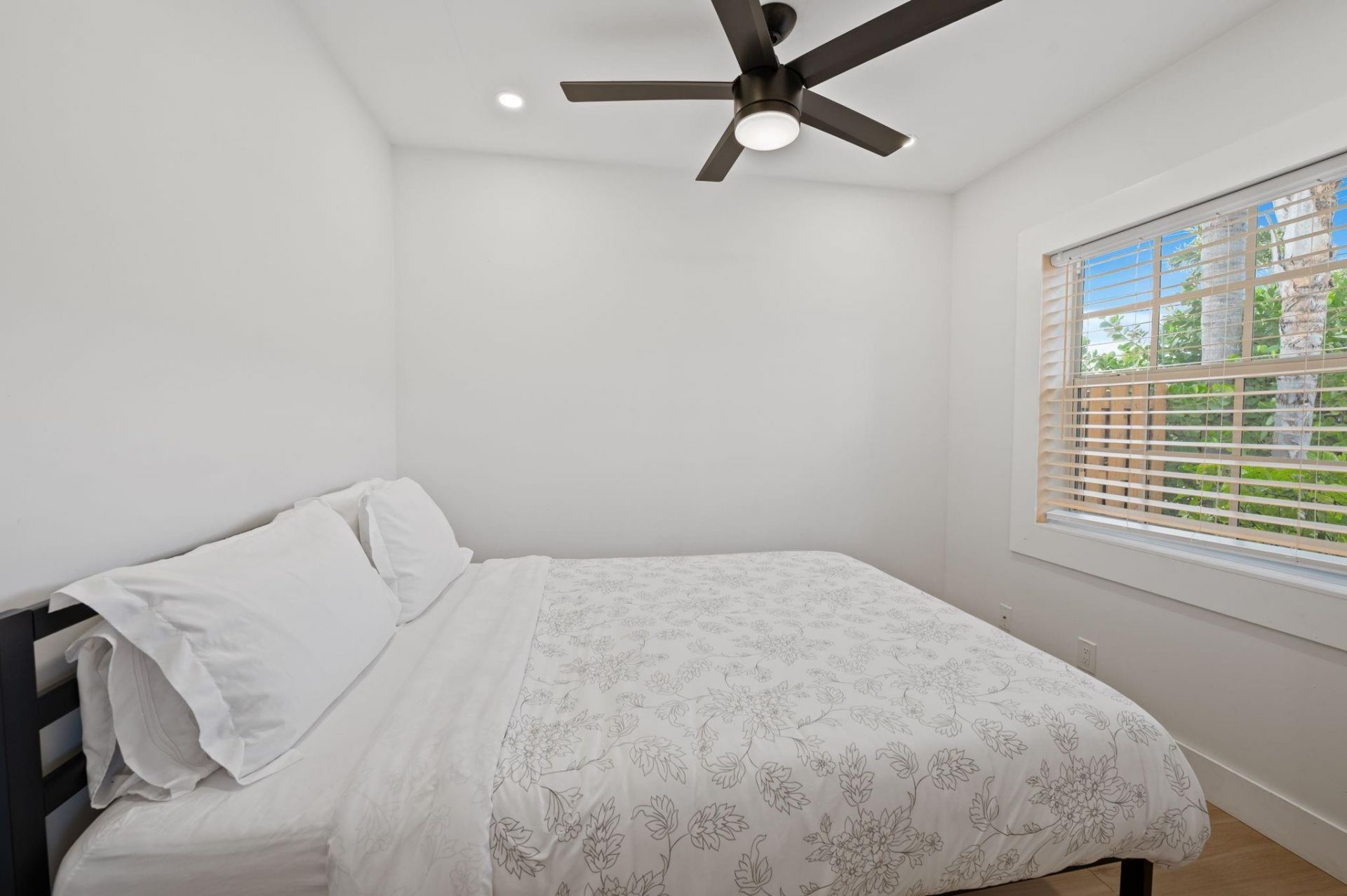 739 NE 17th Road, Fort Lauderdale, FL 33304 Photo