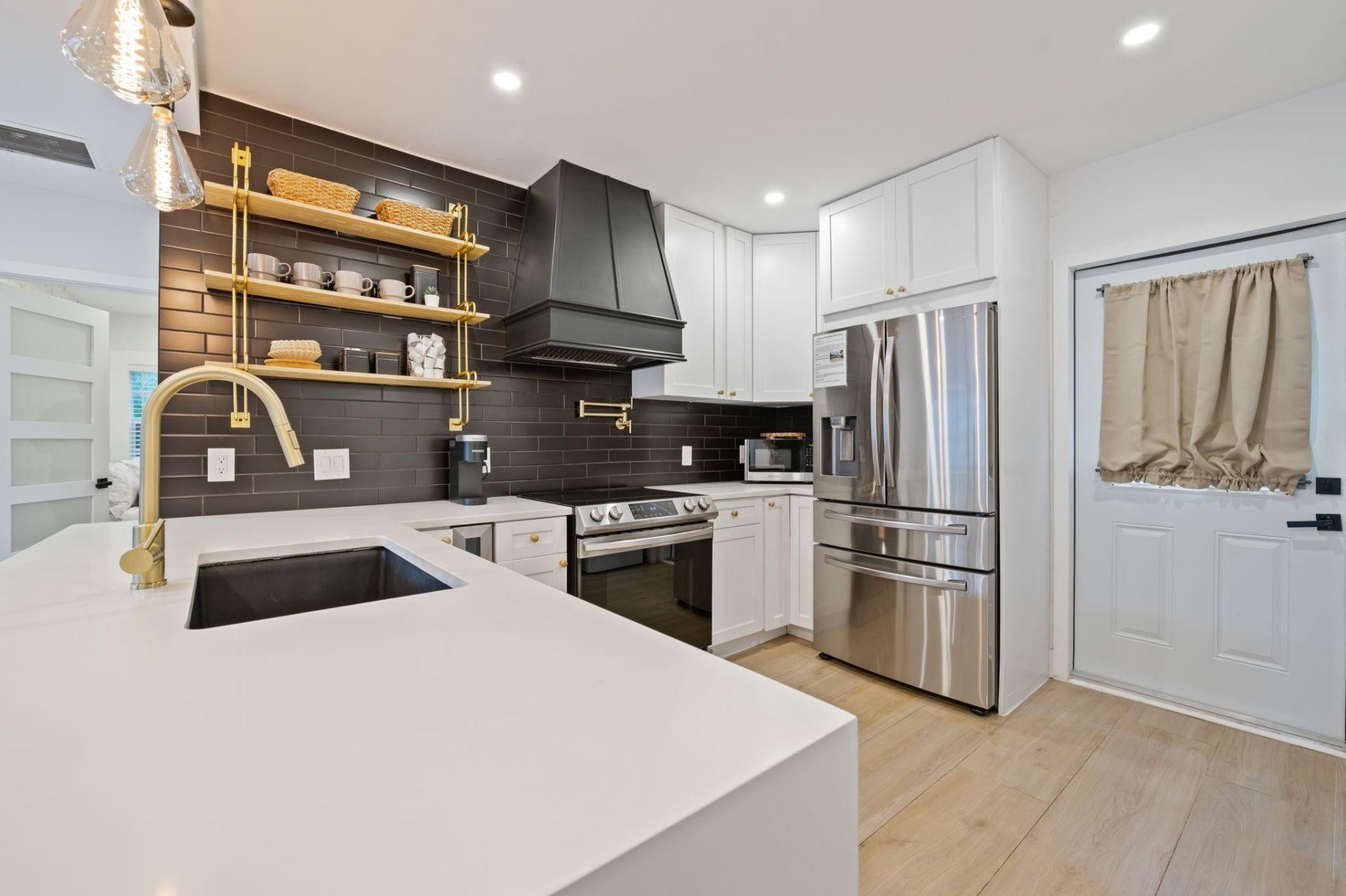 739 NE 17th Road, Fort Lauderdale, FL 33304 Photo