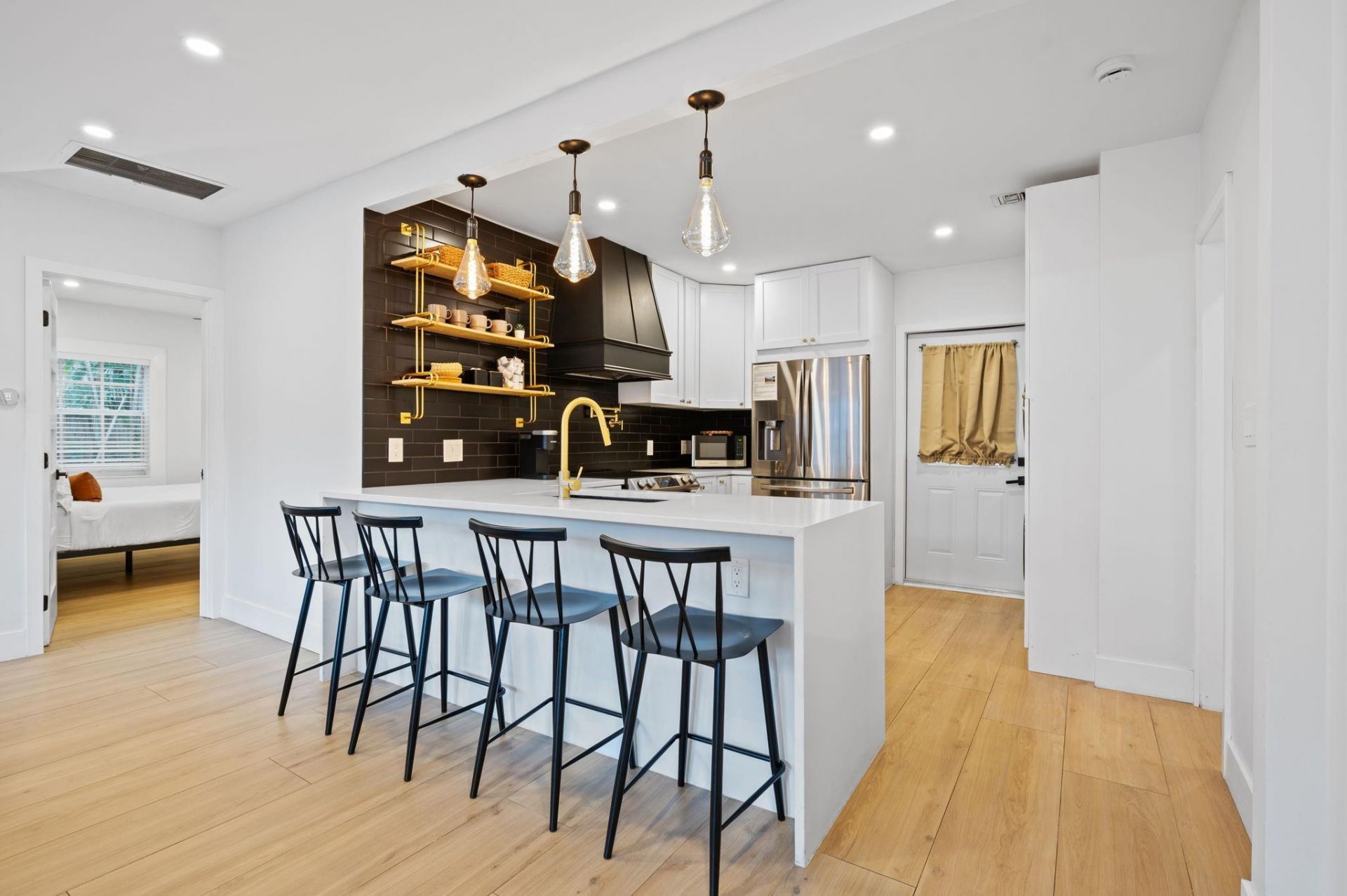 739 NE 17th Road, Fort Lauderdale, FL 33304 Photo