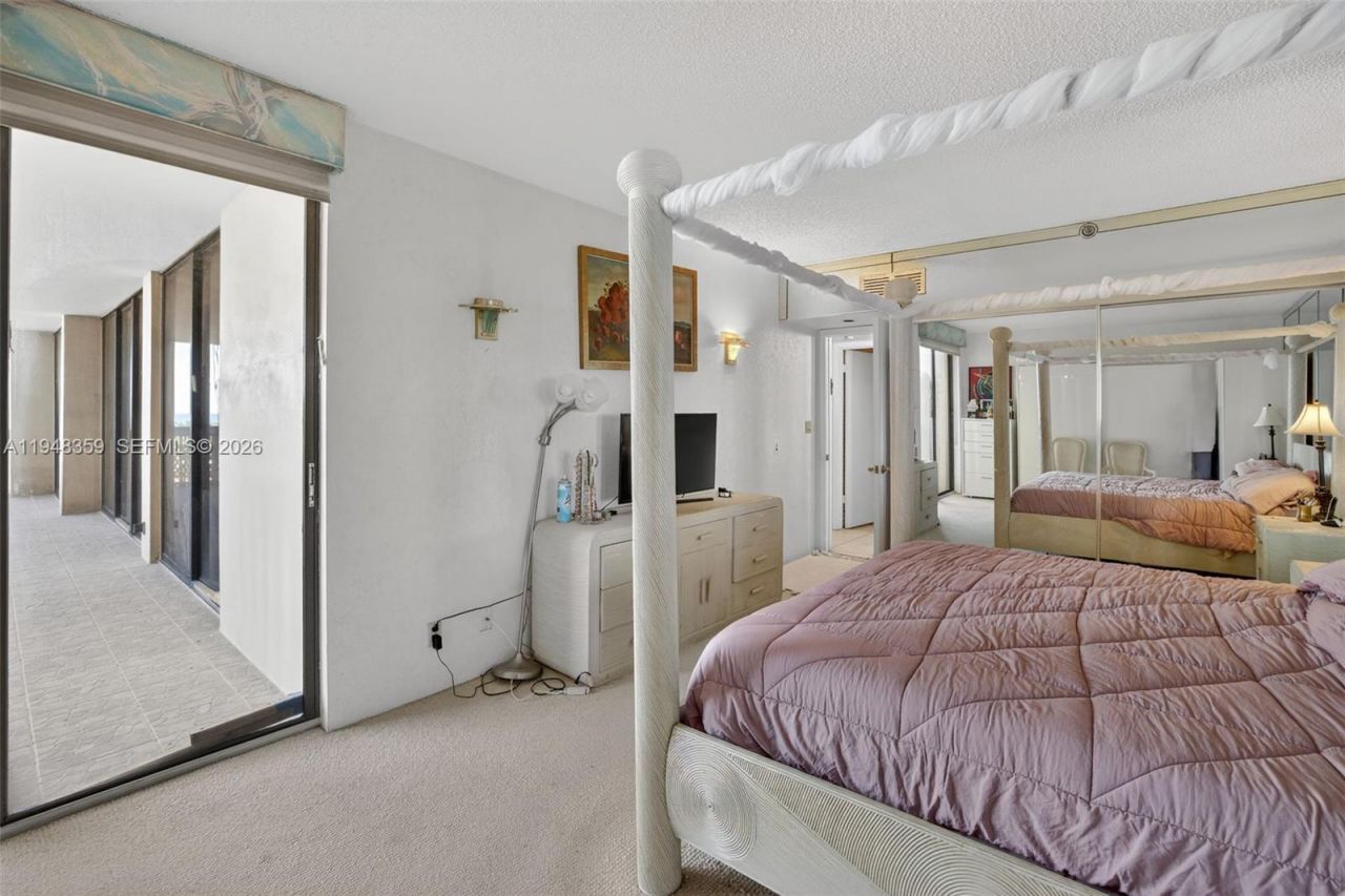 19355 Turnberry Way, Unit 8L, Aventura, FL 33180 Photo