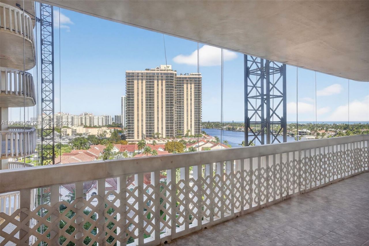 19355 Turnberry Way, Unit 8L, Aventura, FL 33180 Photo