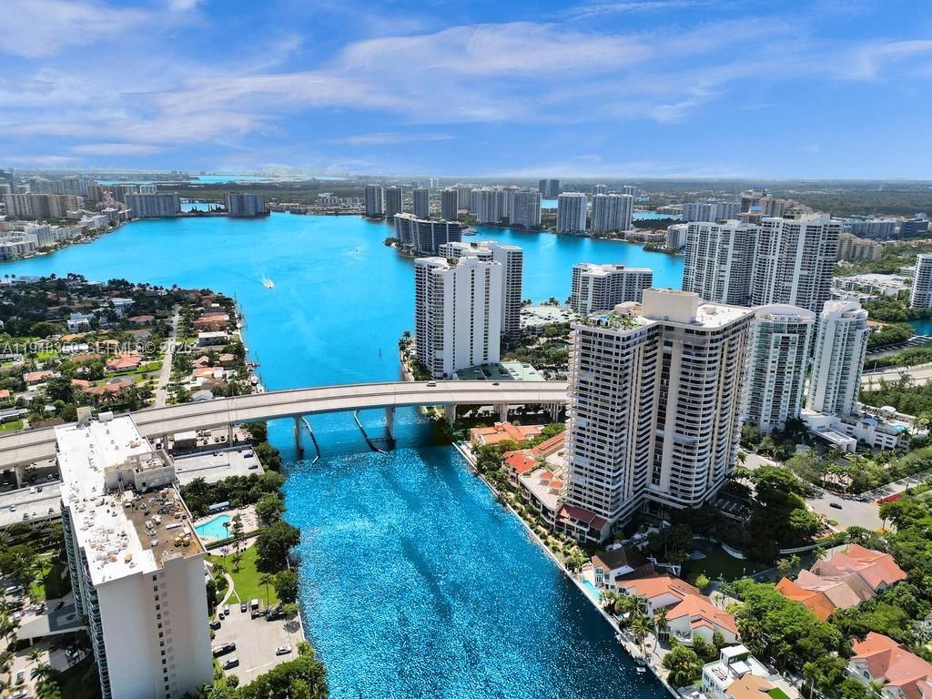 19355 Turnberry Way, Unit 8L, Aventura, FL 33180 Photo