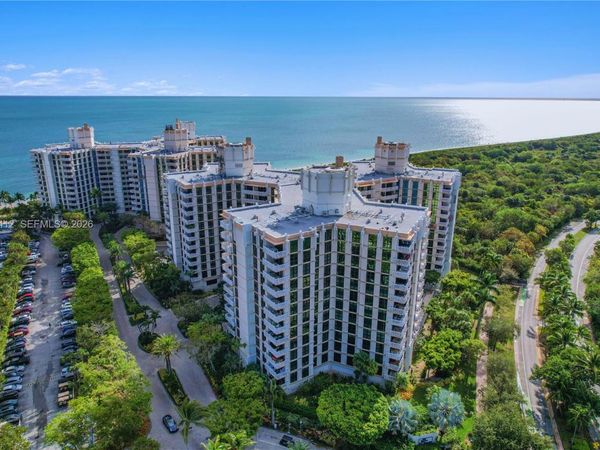 1121 Crandon Blvd, Unit E803, Key Biscayne, FL 33149