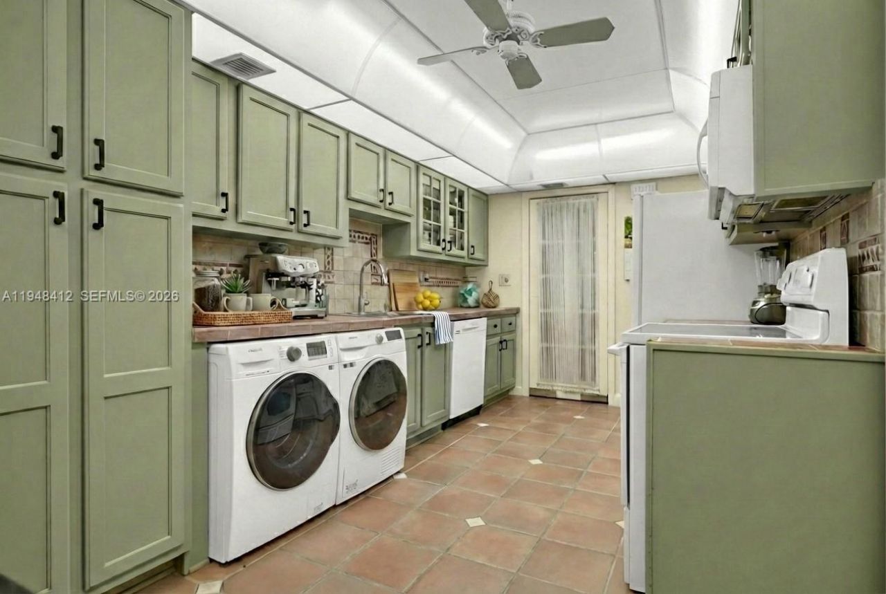 1121 Crandon Blvd, Unit E803, Key Biscayne, FL 33149 Photo