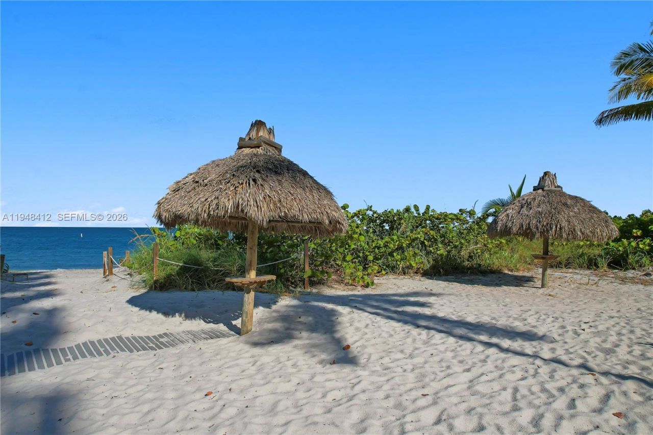 1121 Crandon Blvd, Unit E803, Key Biscayne, FL 33149 Photo