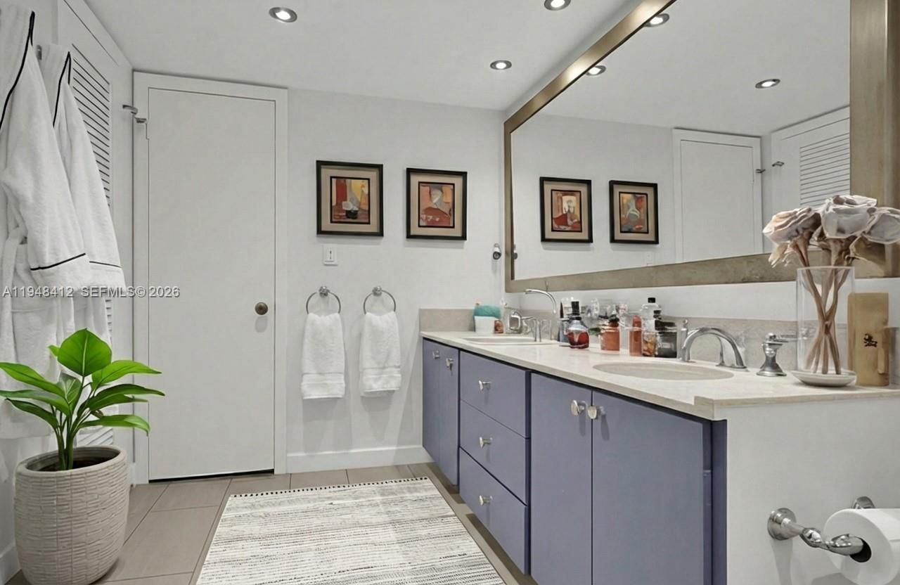 1121 Crandon Blvd, Unit E803, Key Biscayne, FL 33149 Photo