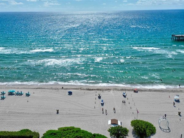 16711 Collins Ave, Unit 1004, Sunny Isles Beach, FL 33160