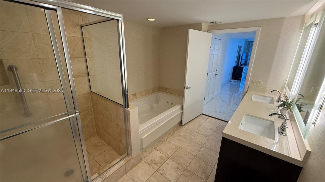 17375 Collins Ave, Unit 1901, Sunny Isles Beach, FL 33160 Photo