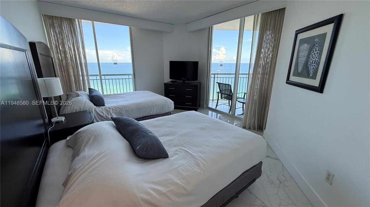 17375 Collins Ave, Unit 1901, Sunny Isles Beach, FL 33160 Photo