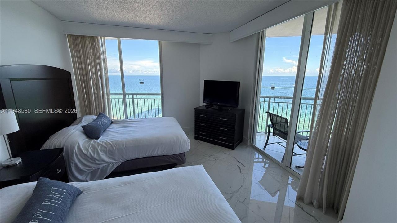 17375 Collins Ave, Unit 1901, Sunny Isles Beach, FL 33160 Photo