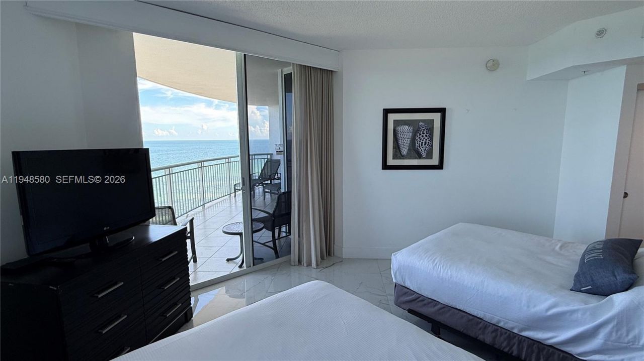 17375 Collins Ave, Unit 1901, Sunny Isles Beach, FL 33160 Photo