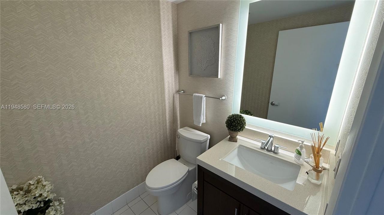 17375 Collins Ave, Unit 1901, Sunny Isles Beach, FL 33160 Photo