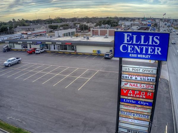 6305 Wesley Street, Greenville, TX 75402