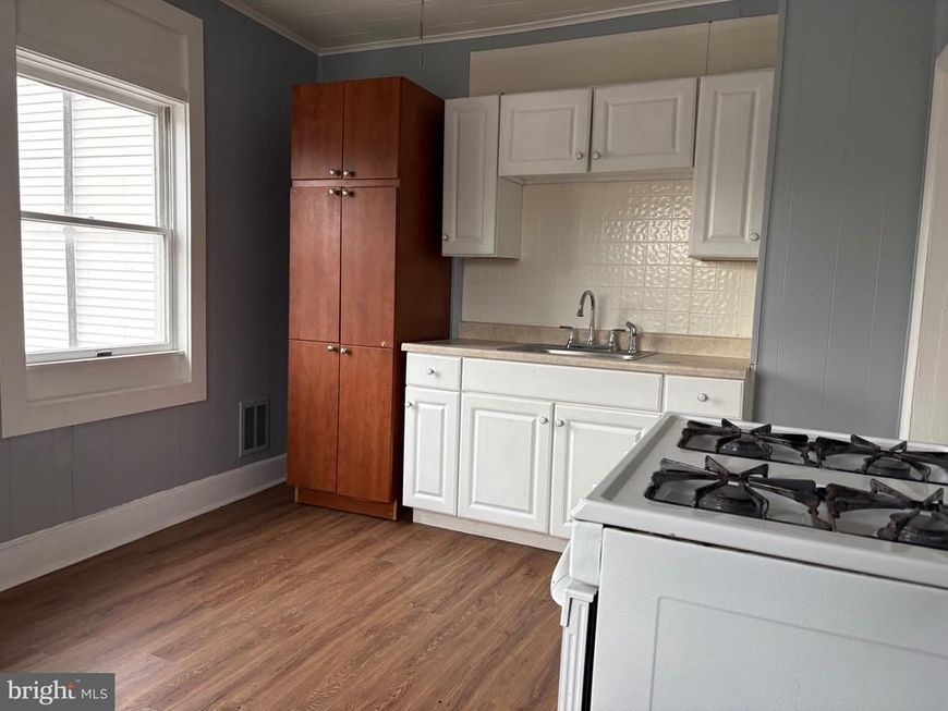 2713 Hammonds Ferry, Halethorpe, MD 21227 Main Photo