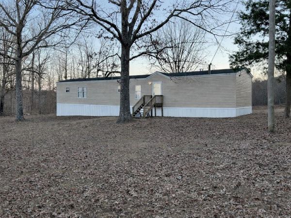 1505 OAK HILL RD, Bolivar, TN 38008